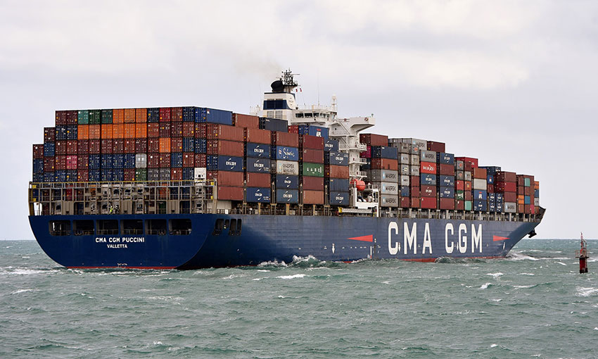 Containership loses steering, hits navigational beacon in Melbourne (UPDATED)