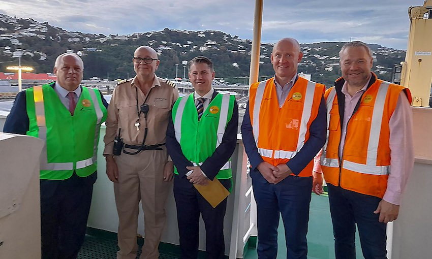 Port hosts government aboard NZ coastal containership