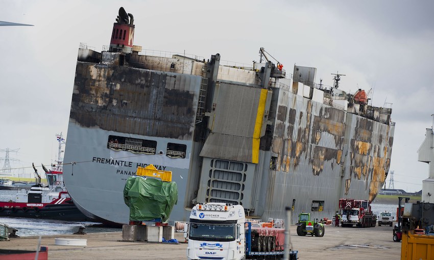 Fire-ravaged Fremantle Highway arrives in port